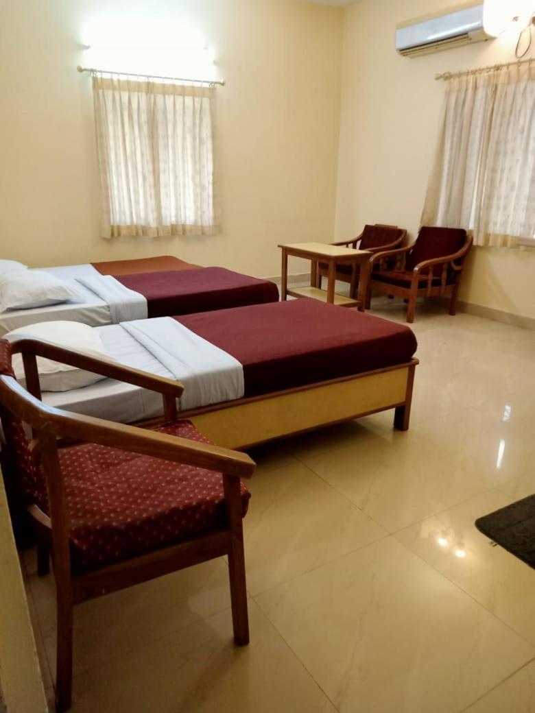 Отель Gunrock Manor Secunderabad Экстерьер фото