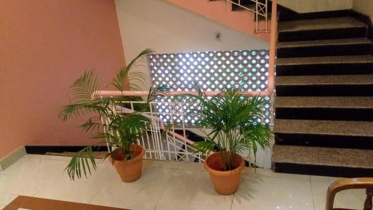 Отель Gunrock Manor Secunderabad Экстерьер фото